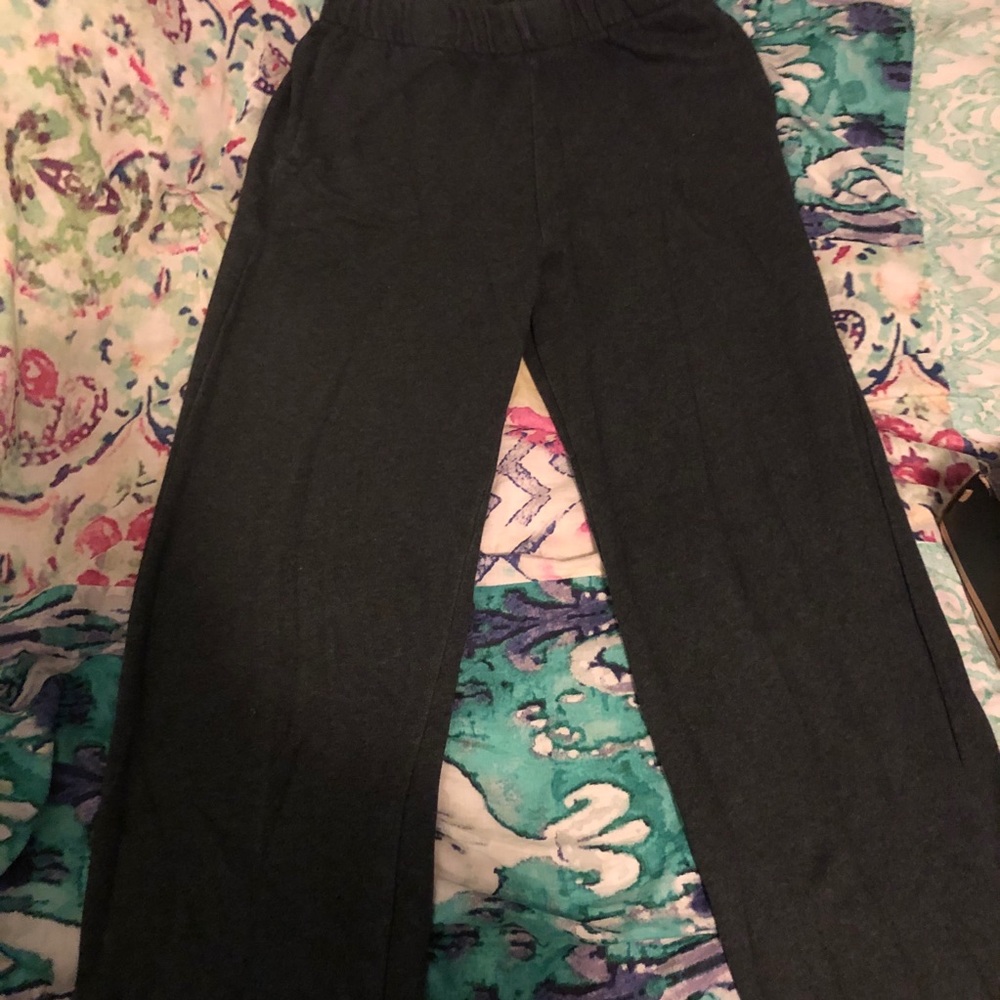 dark heather gray brandy melville rosa sweatpants.